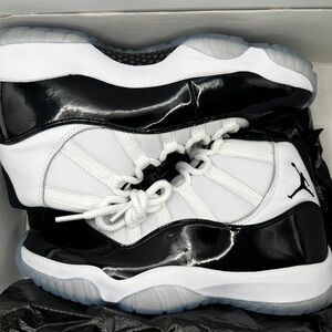 SOLD!!!! Air Jordan 11 Retro Concord SZ 8.5M / 10W